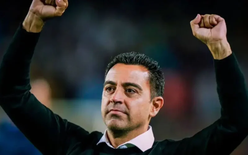 تحرك مثير لتشيلسي.. البلوز يطاردون تشافي لقيادة الفريق